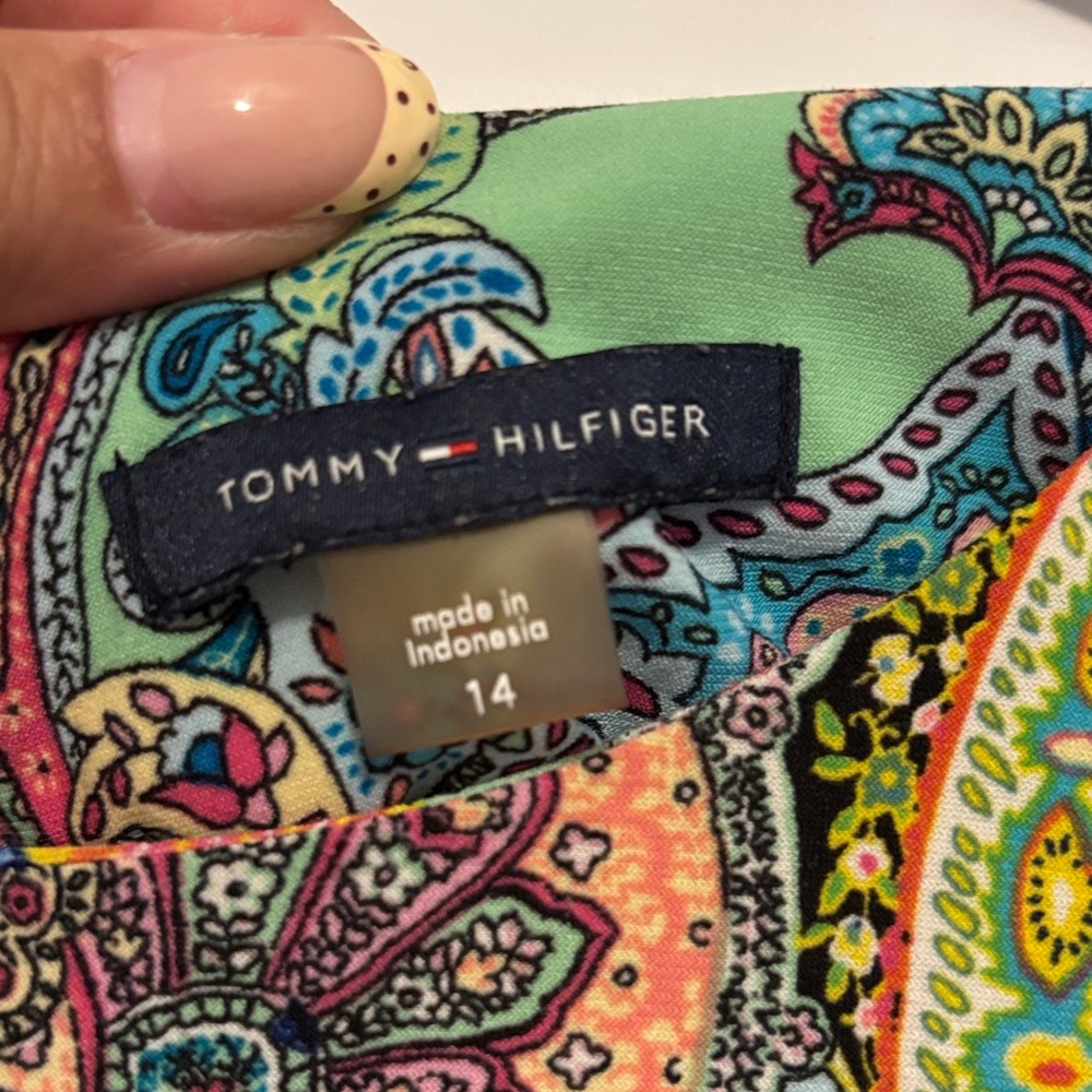 Tommy Hilfiger Multi-Color Paisley Print Top - Picture 2 of 4